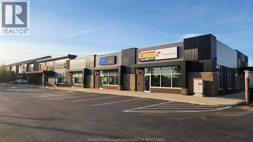 18 Amy Croft Drive #1, Lakeshore — primary photograph