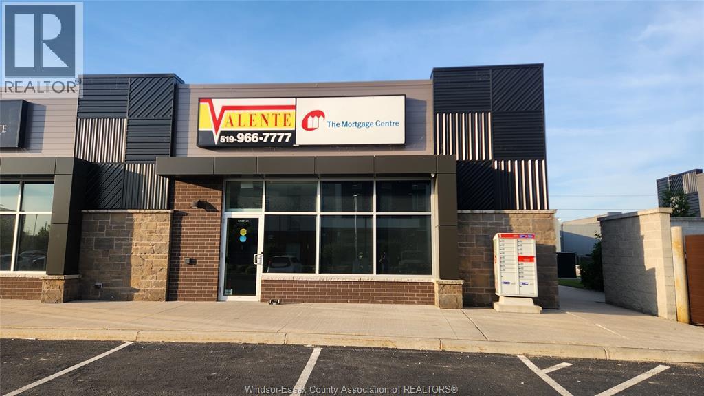 18 Amy Croft Drive #1, Lakeshore — photograph 2