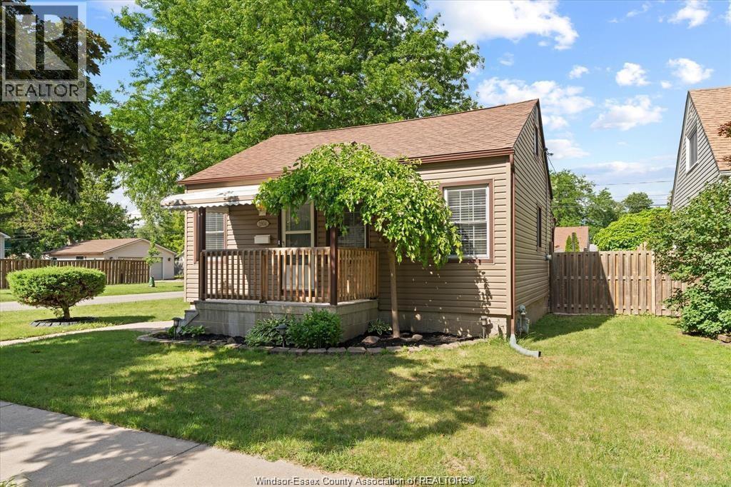 Single Family — 1904 Westcott, Windsor, Ontario
