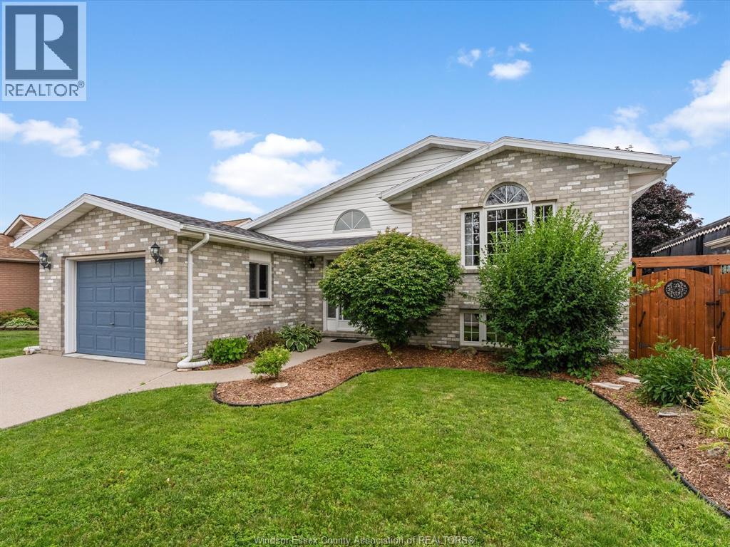 Single Family — 1553 Blairwood Crescent, Windsor, Ontario