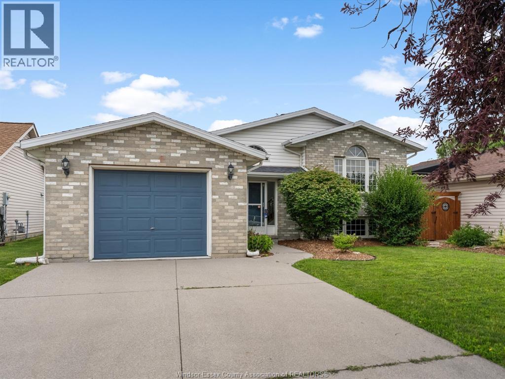 1553 Blairwood Crescent, Windsor — photograph 2
