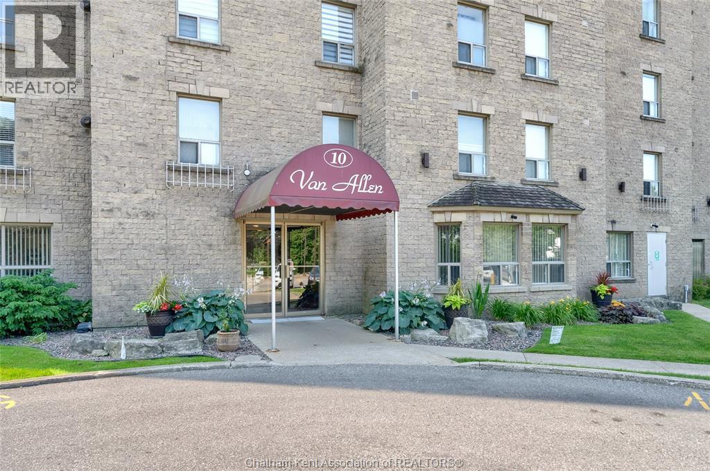 10 Van Allen Avenue #1001, Chatham — primary photograph