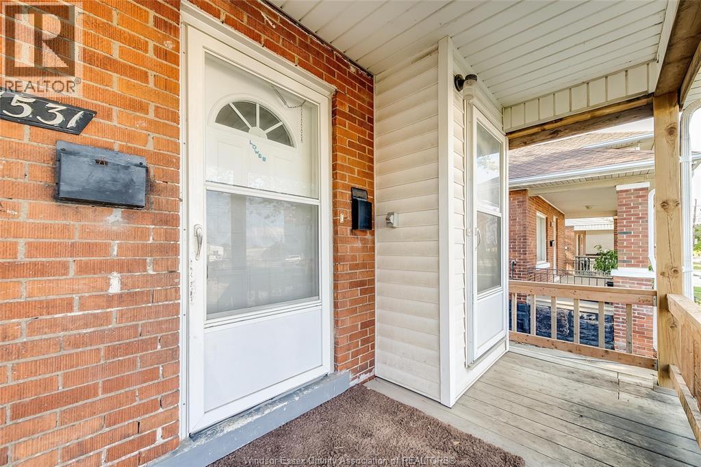 1531 Windsor Avenue, Windsor — photograph 3