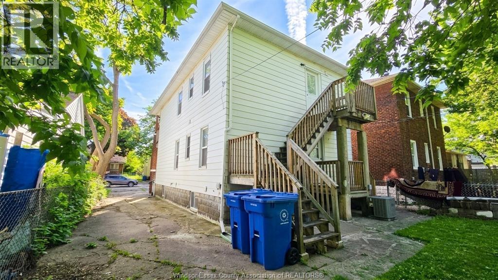 7-bedroom Single Family at 721-723 Campbell Avenue, Windsor — photograph 3