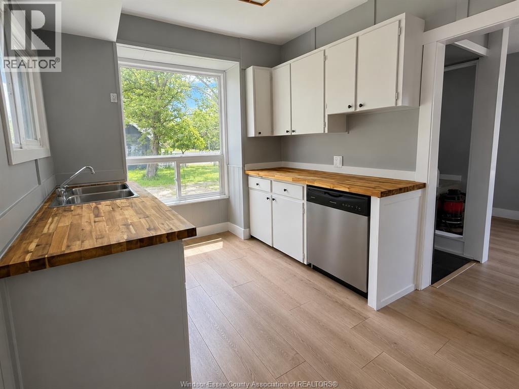 4641 Malden Road, Windsor — photograph 3