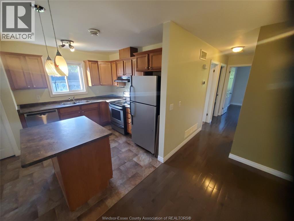 1710 Northway, Windsor — photograph 3