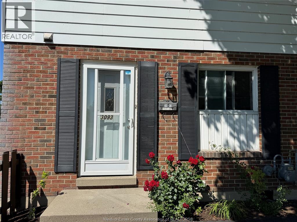 Single Family — 3093 Meadowbrook Lane, Windsor, Ontario