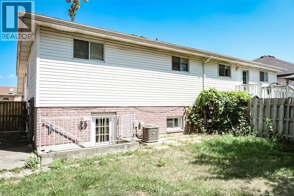 2643 Carissa #LOWER, Windsor — photograph 3