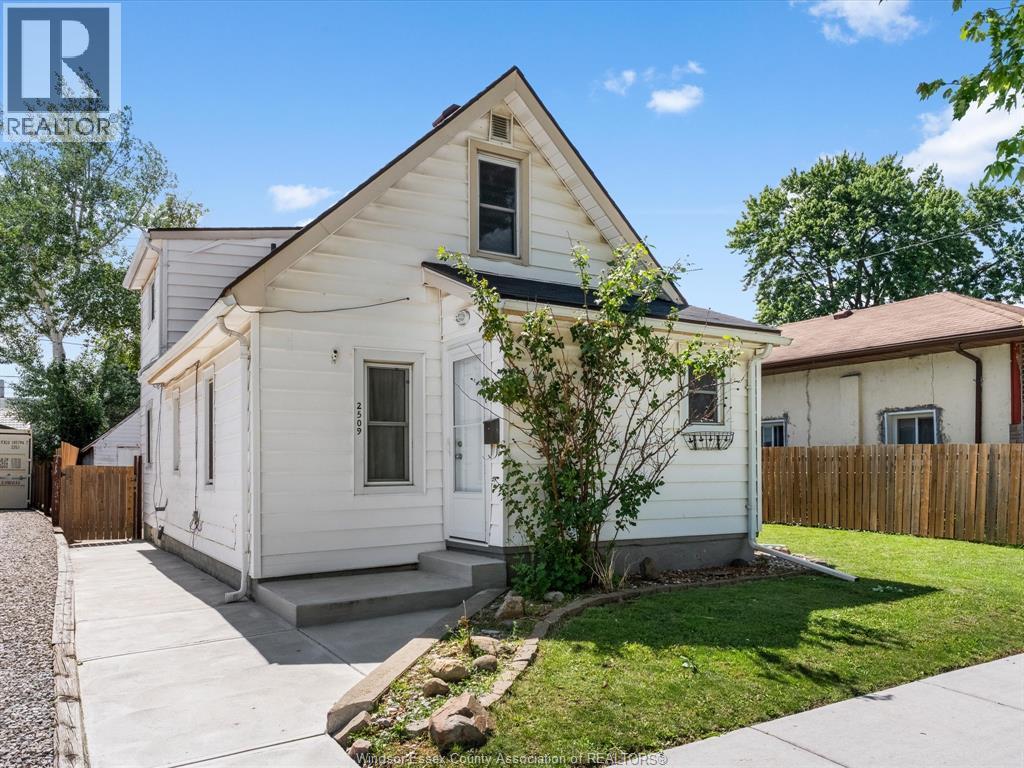 2509 Alexis Road, Windsor — primary photograph