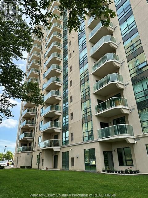 Single Family — 4789 Riverside Drive, Windsor, Ontario