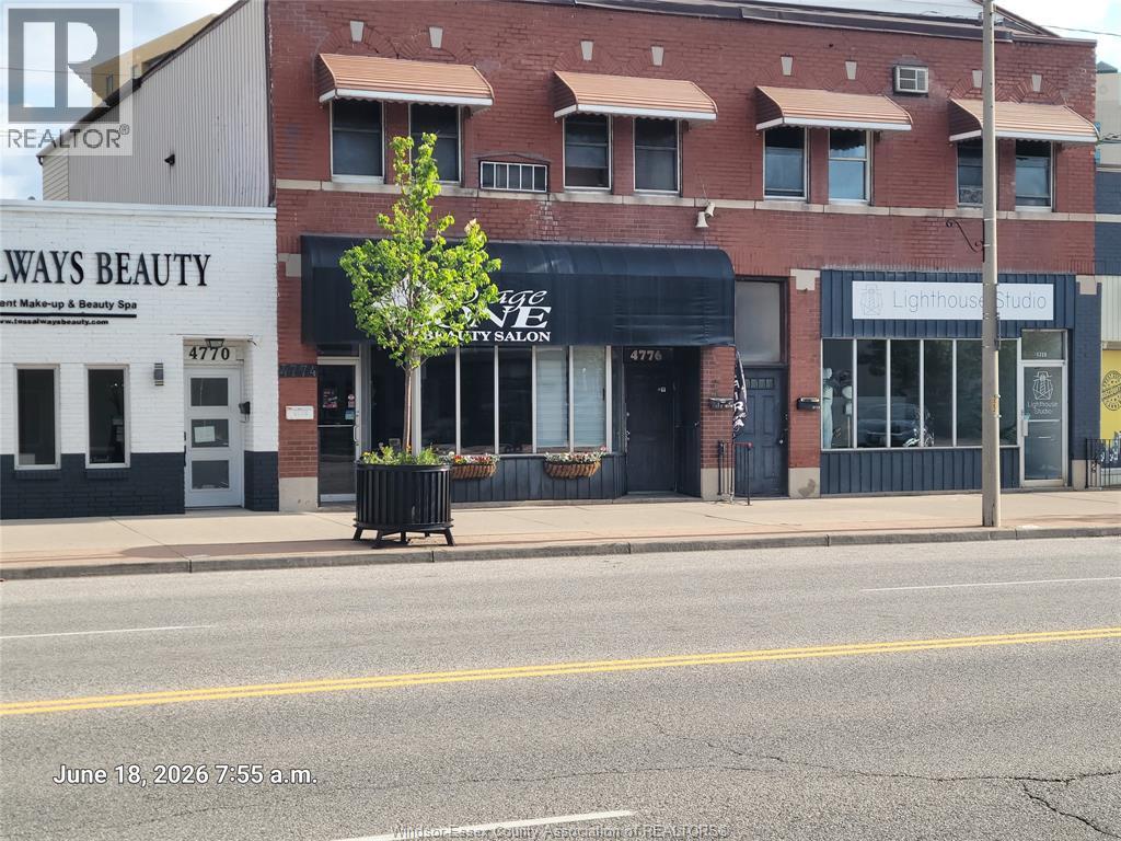 4776 Wyandotte Street, Windsor — primary photograph