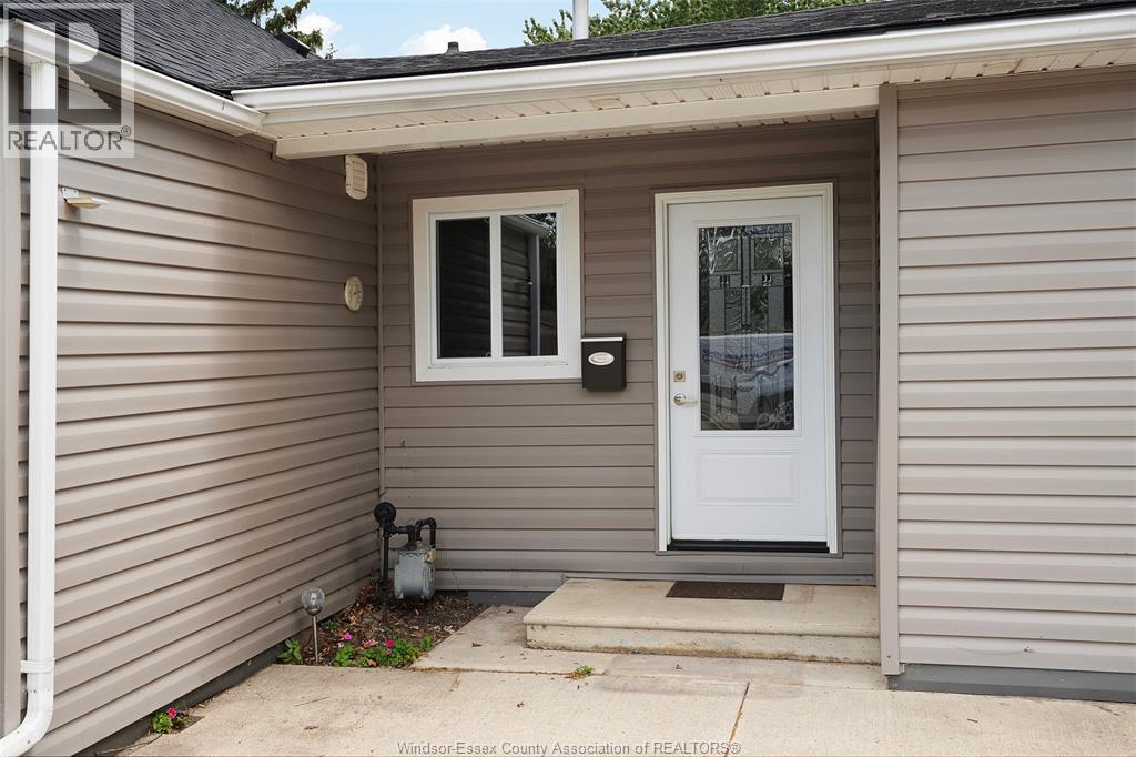 430 Broadway Street, Belle River — photograph 3