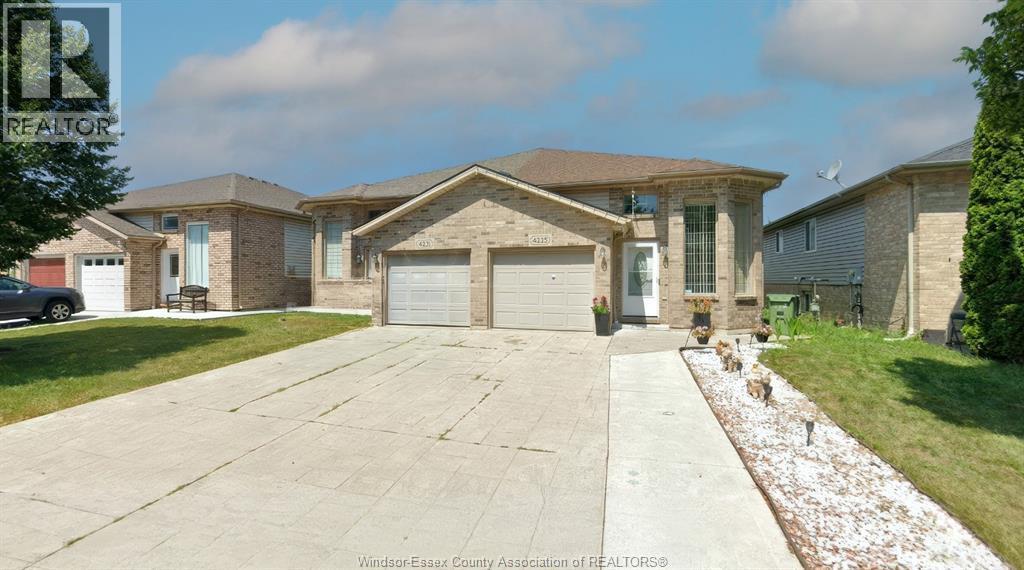 4231 Whiskey Avenue, Windsor — primary photograph
