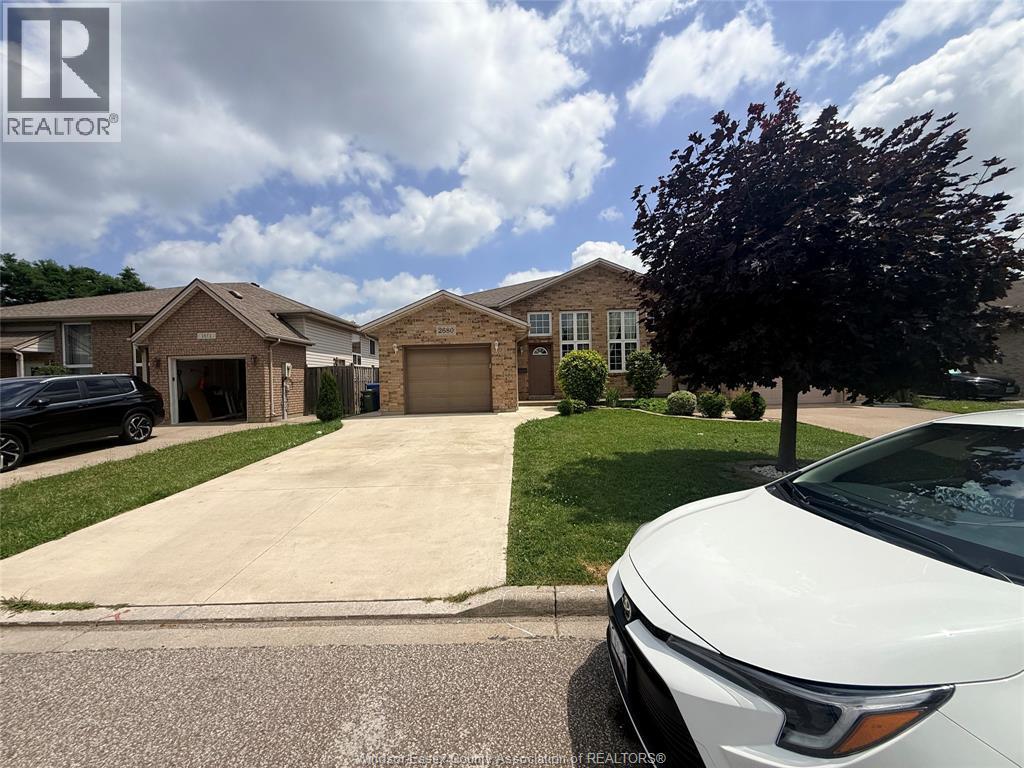 2680 Teedie, Windsor — primary photograph