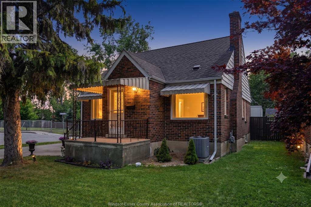 889 Patrice Drive, Windsor — primary photograph