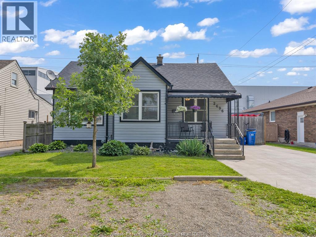 2696 Meldrum Road, Windsor — primary photograph