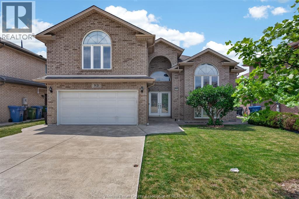 3121 Troup Crescent, Windsor — primary photograph