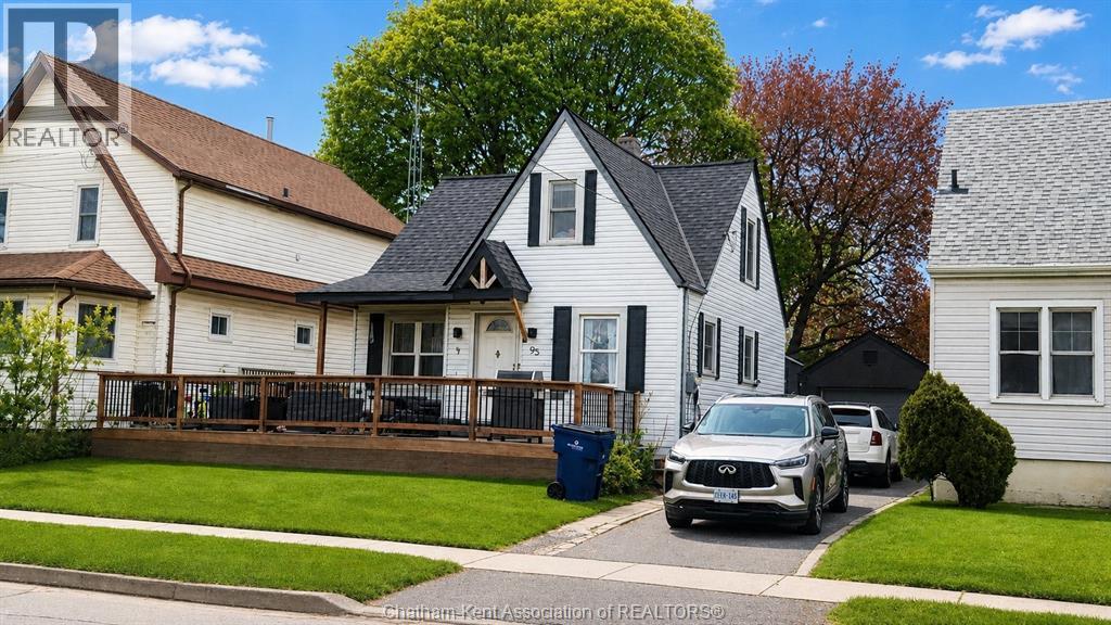 Single Family — 95 Poplar Street, Chatham, Ontario