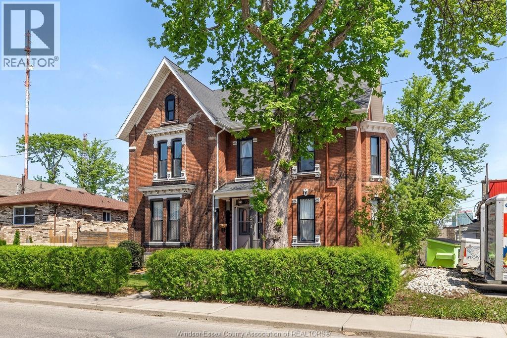 274 Crawford Avenue, Windsor — photograph 3