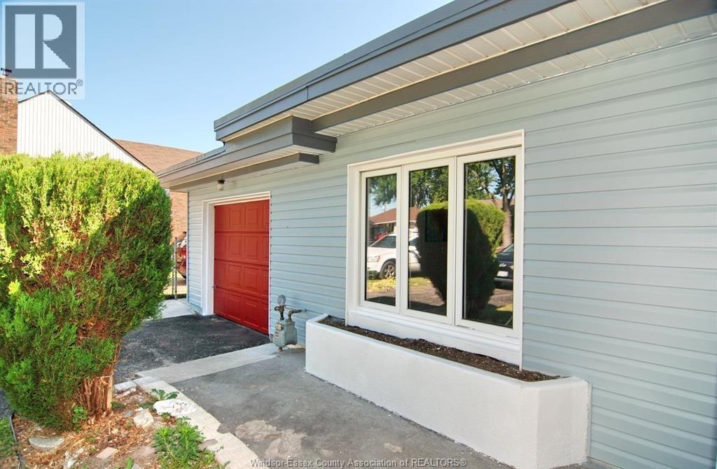 2410 Norman Road #B, Windsor — photograph 3