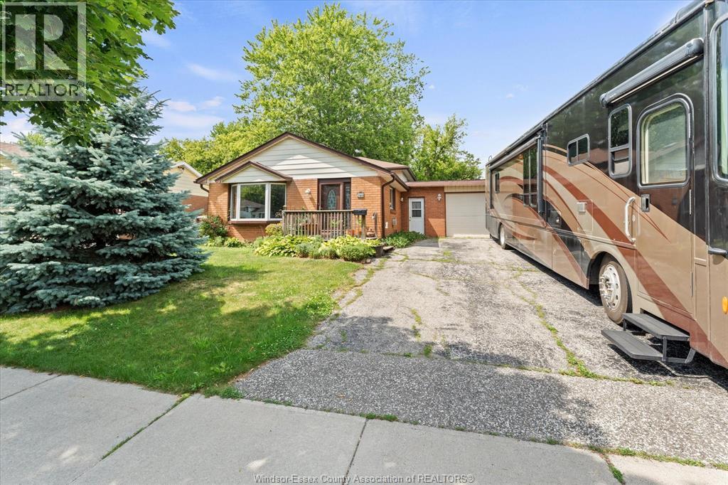280 Pickering, Amherstburg — photograph 2