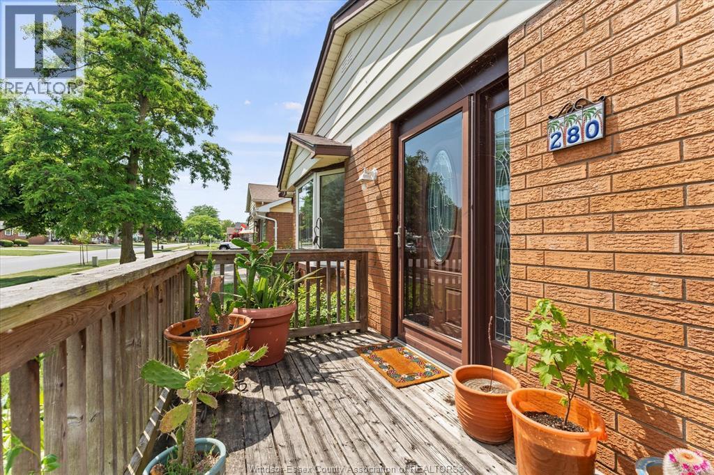 280 Pickering, Amherstburg — photograph 3