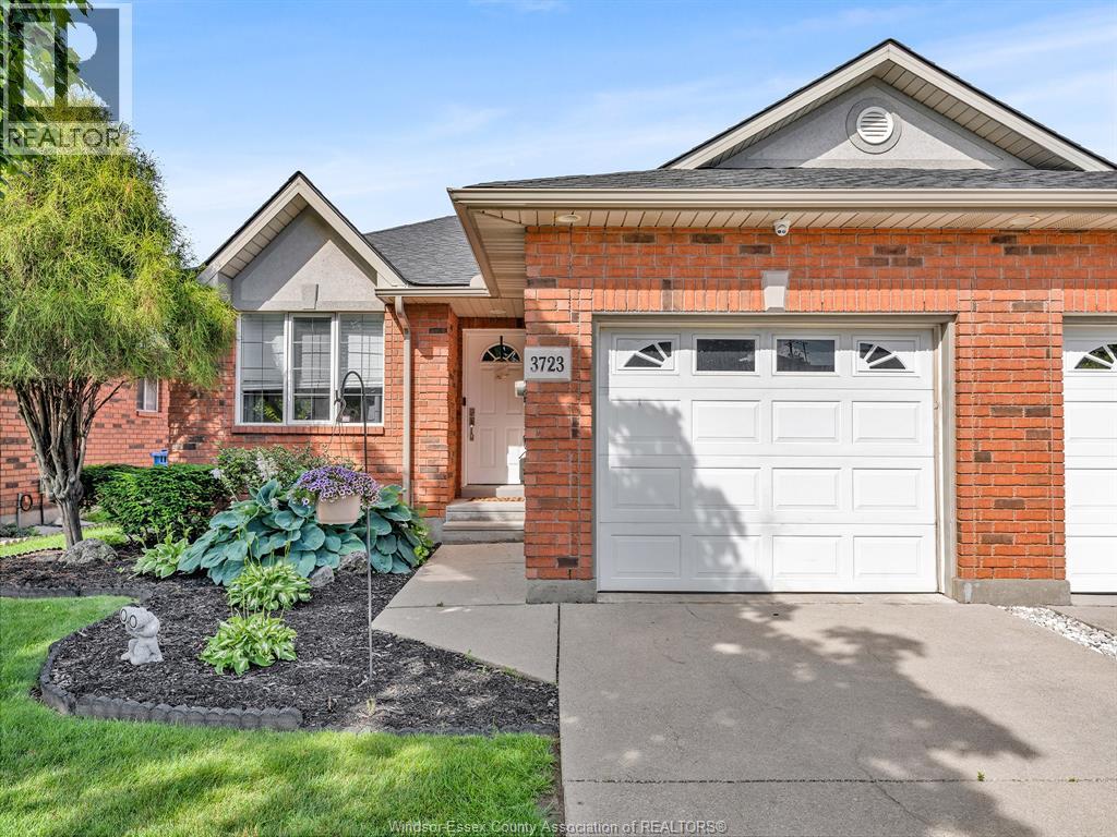 3723 Prairie Court, Windsor — photograph 2