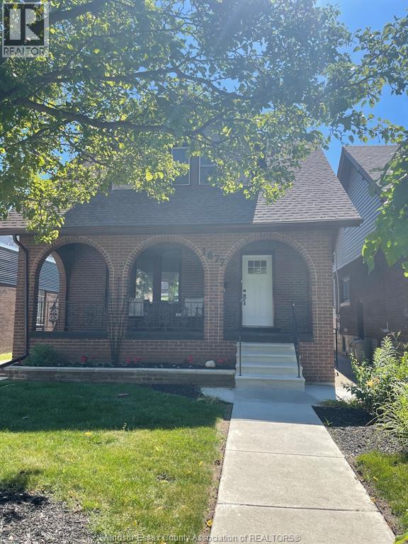 Single Family — 1677 Victoria Avenue, Windsor, Ontario