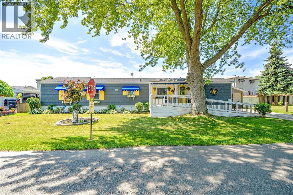 54 Malden Hill, Amherstburg — photograph 2