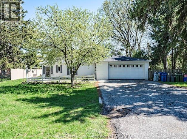 312 Coronado Drive, Tecumseh — photograph 2