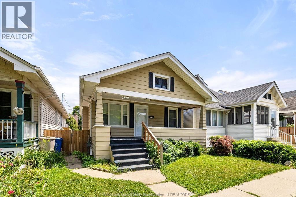 1274 Windermere, Windsor — photograph 2