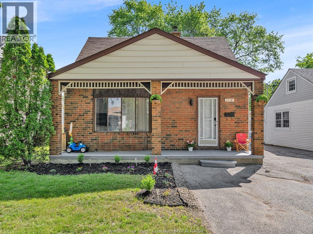 Single Family — 1218 California Avenue, Windsor, Ontario