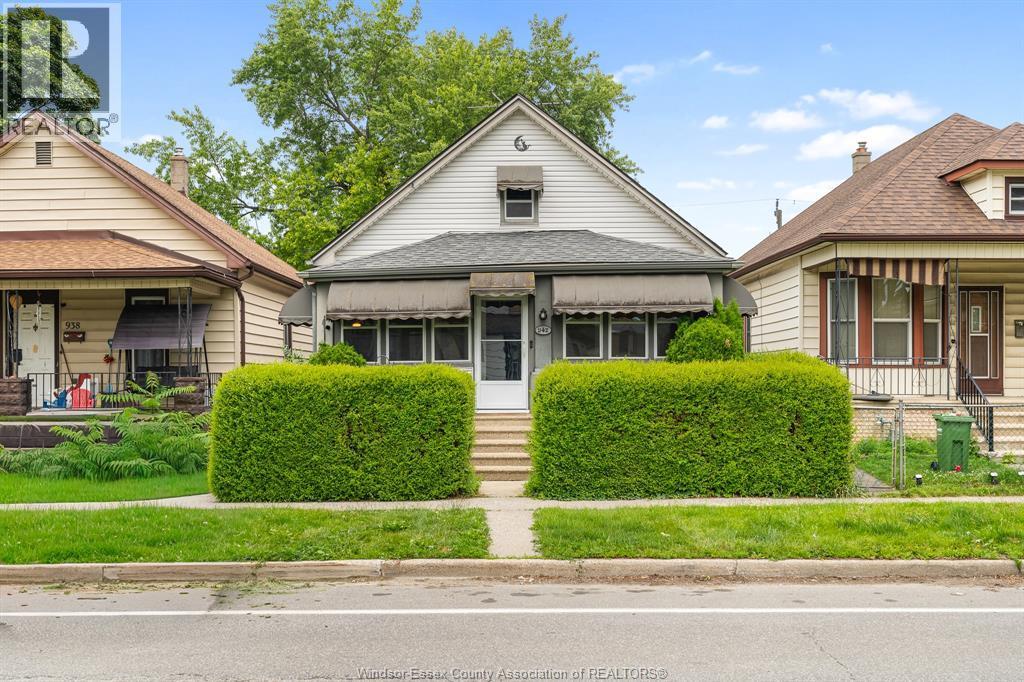 942 Lincoln Road, Windsor — primary photograph