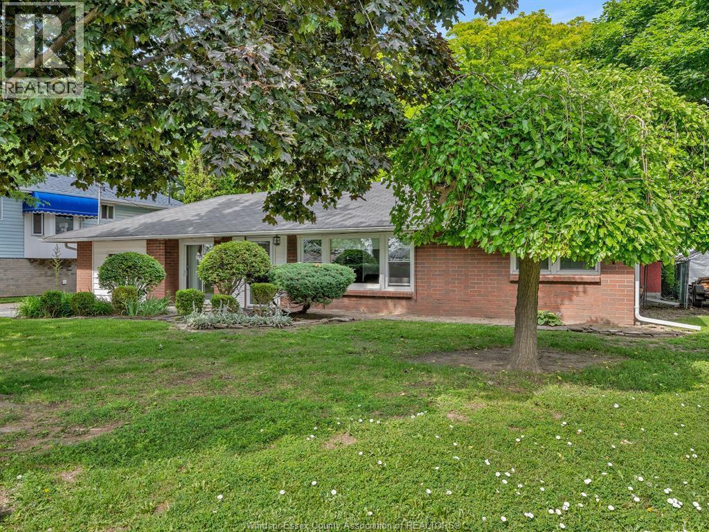 3278 Clemenceau, Windsor — photograph 2