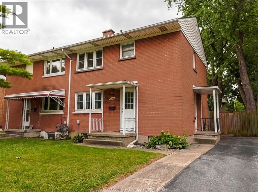 2163 College Avenue, Windsor — primary photograph