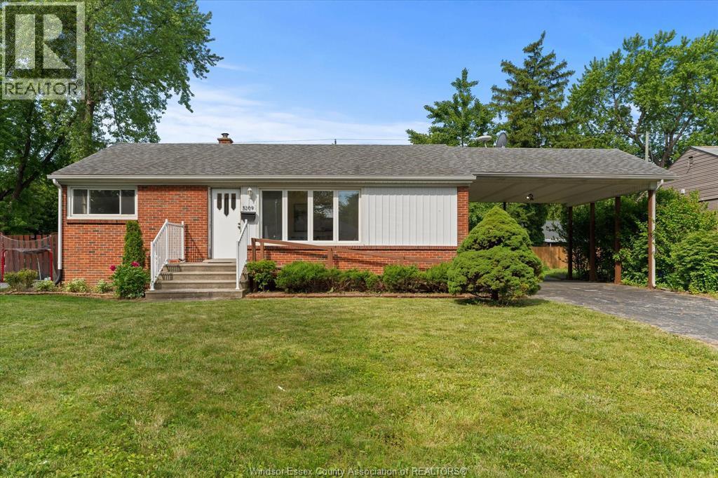 3209 Dandurand Avenue, Windsor — primary photograph