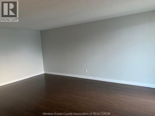150 Park Street #807, Windsor — photograph 2