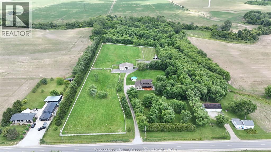1418 County Rd 31, Lakeshore — primary photograph
