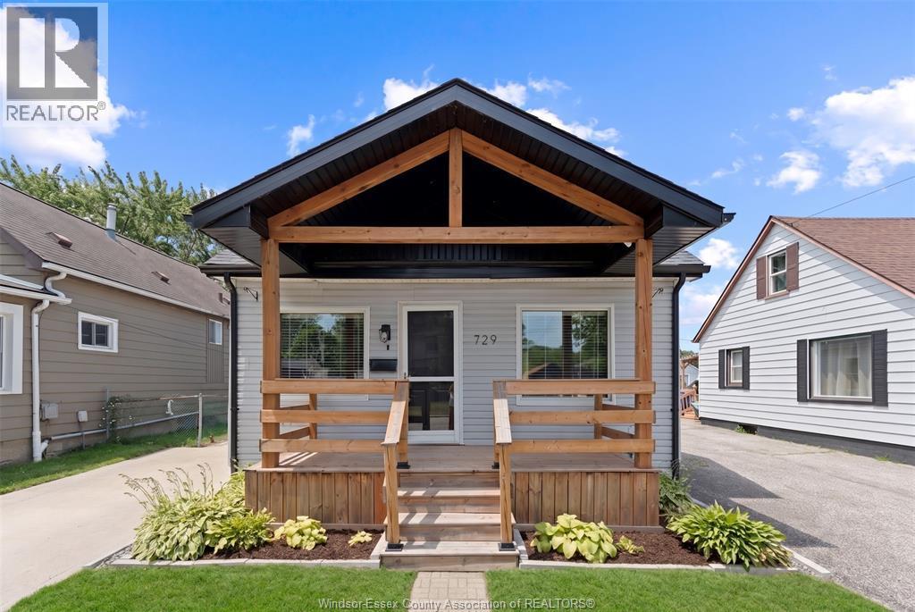 Single Family — 729 William St., Tecumseh, Ontario