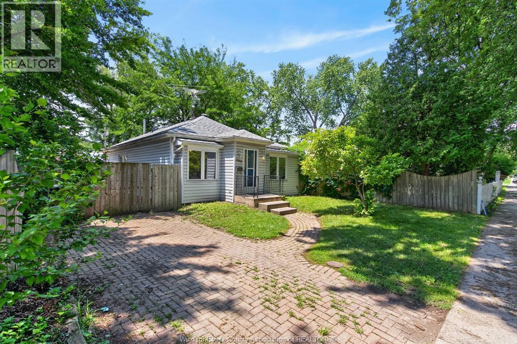 Single Family — 2315 Charl Avenue, Windsor, Ontario
