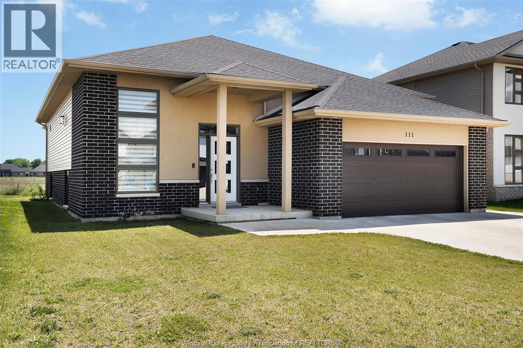 111 Kingsbridge Drive, Amherstburg — photograph 2