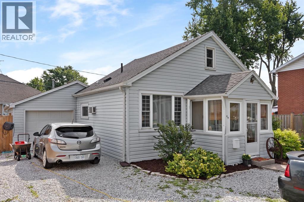 49 Maple Row, Essex — photograph 2