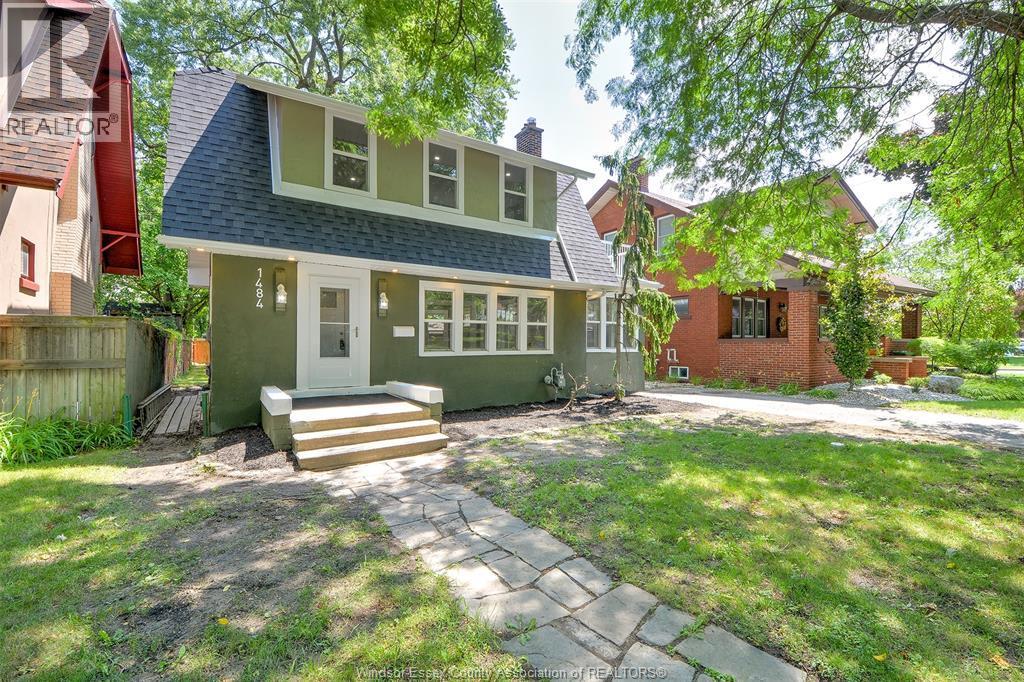 1484 Victoria Avenue, Windsor — photograph 2