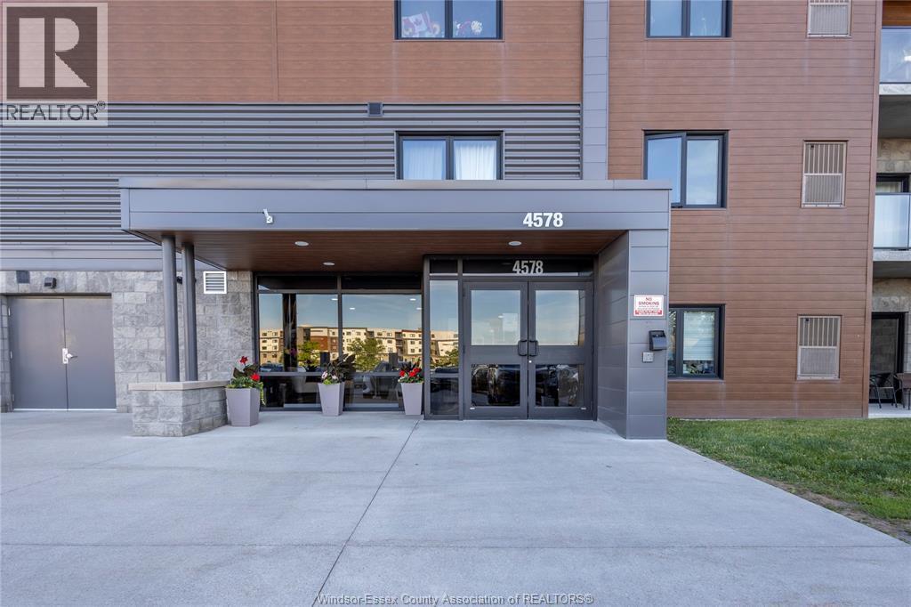 4578 Huron Church Line Road #203, LaSalle — photograph 2