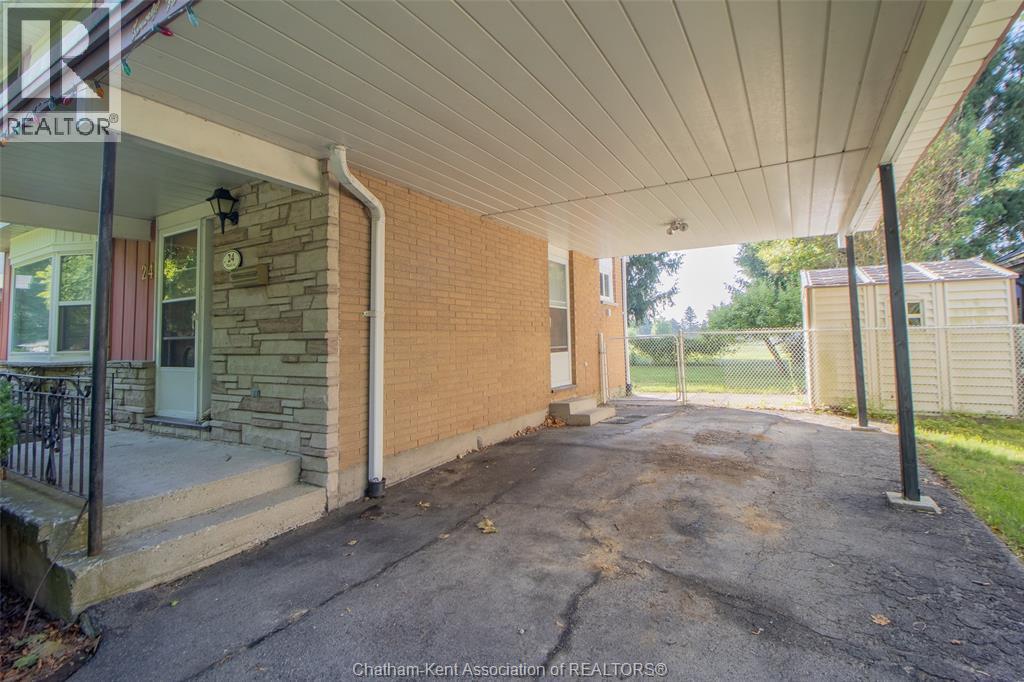 24 Finch Avenue, Chatham — photograph 3