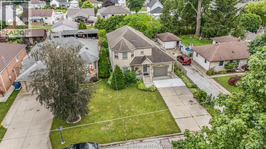 34 Queensway Drive, Chatham — photograph 2
