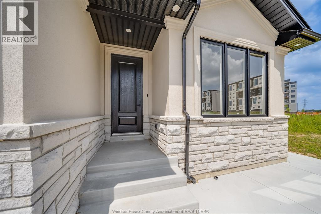 4519 Valerio Crois, LaSalle — photograph 2