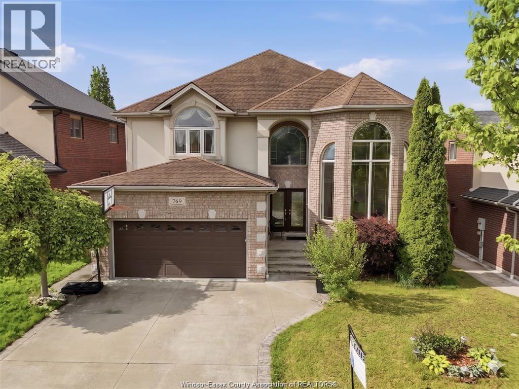 769 Massimo Crescent, Windsor — primary photograph