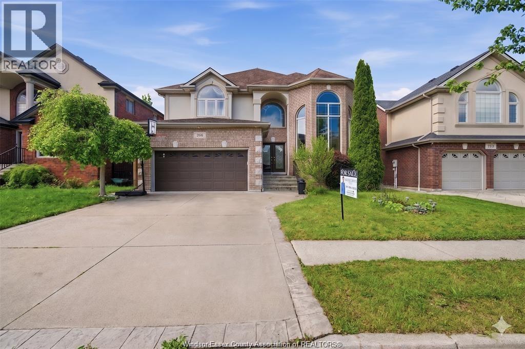 769 Massimo Crescent, Windsor — photograph 2