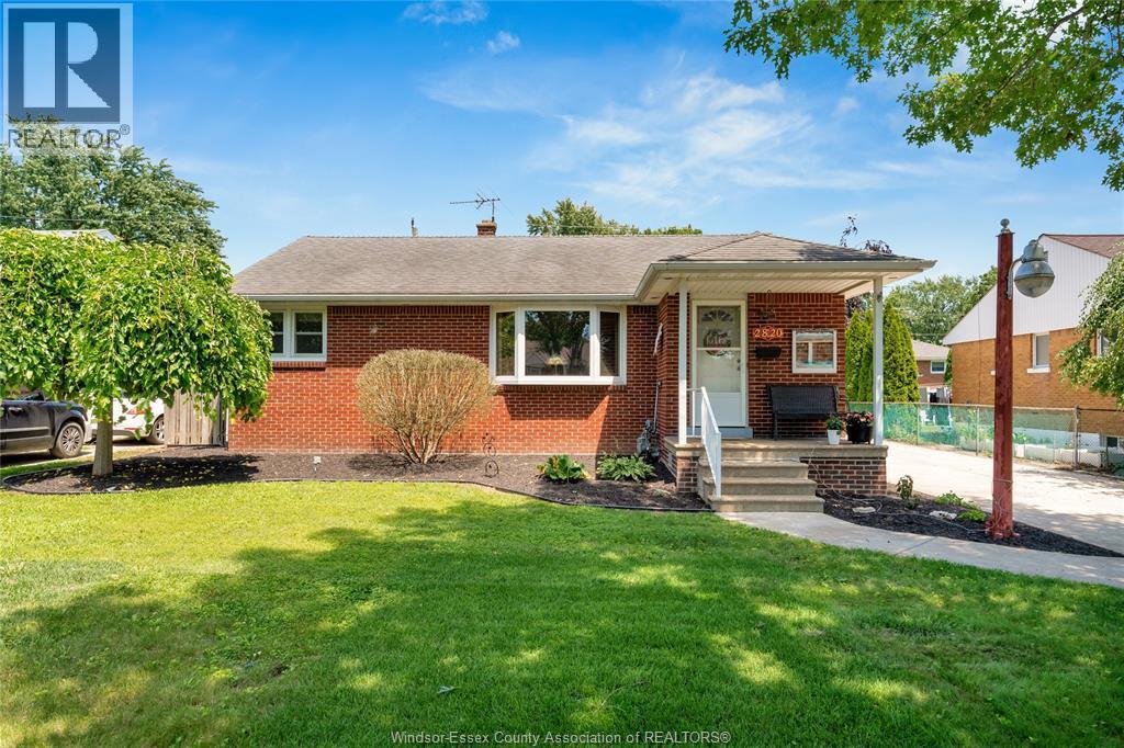 Single Family — 2820 Askin Avenue, Windsor, Ontario
